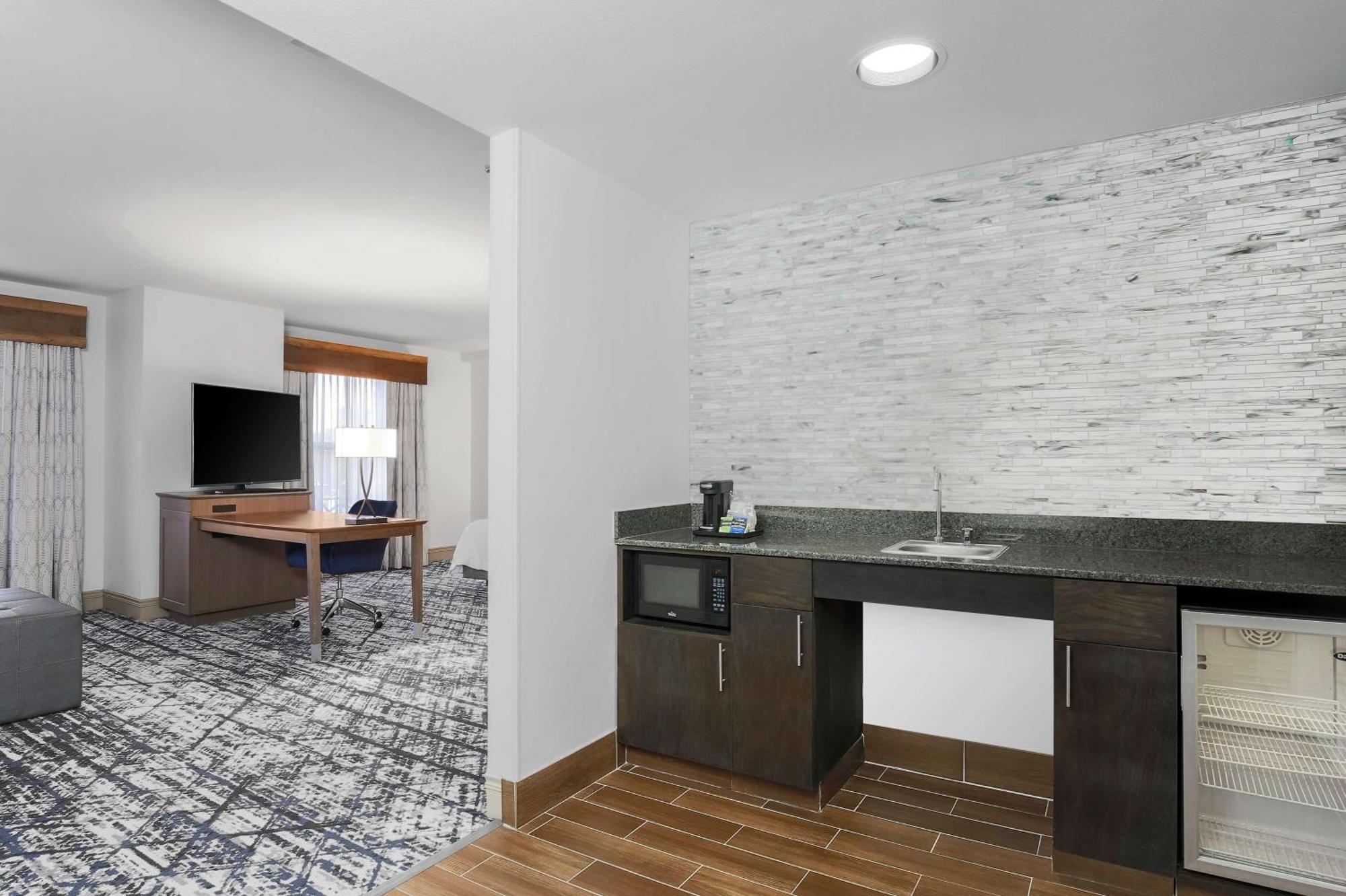 Hampton Inn & Suites Austin-Downtown/Convention Center المظهر الخارجي الصورة